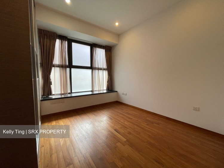 Holland Link (D10), Terrace #500358021